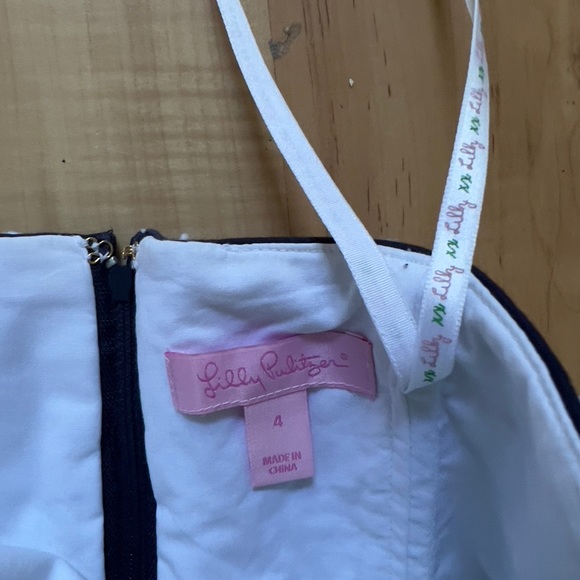 Adorable Lilly Pulitzer dress - Picture 2 of 2